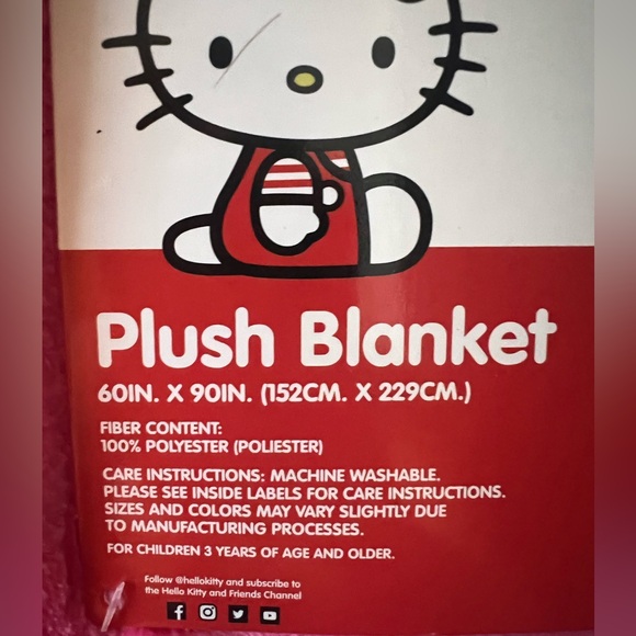 Hello Kitty Plush Blanket - Picture 6 of 9